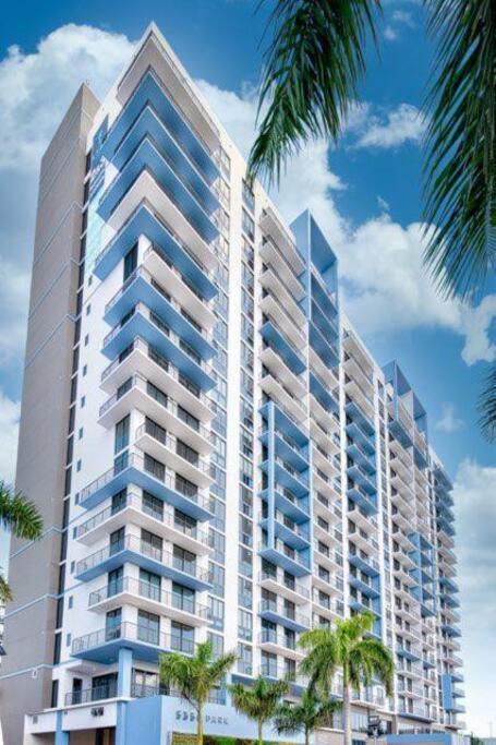 Appartamento Wonderful 2 Bedroom In Downtown Doral *