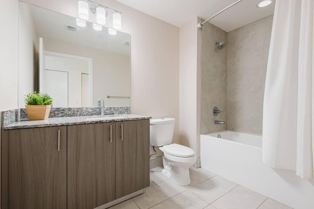 Wonderful 2 Bedroom In Downtown Doral Appartamento Miami